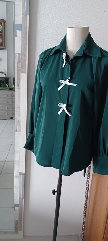 Très jolie chemise manches longues femme T U
