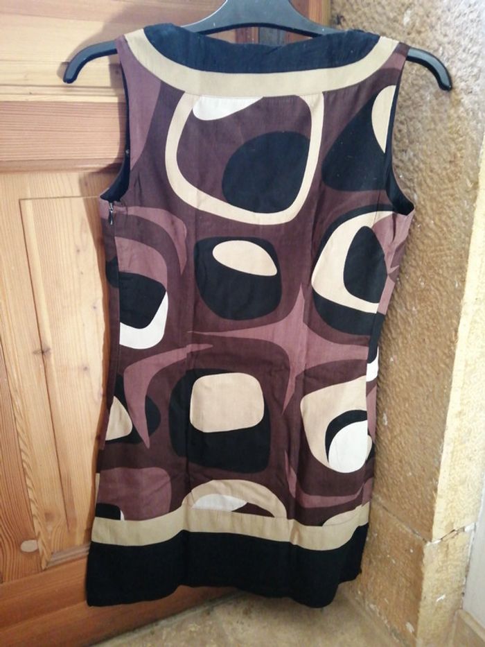 Robe sans manches en S ou 36 - photo numéro 2