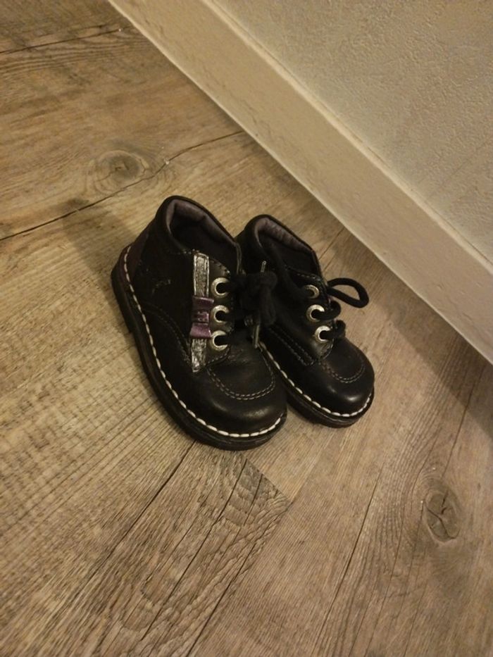 Chaussures taille 21 - photo numéro 2