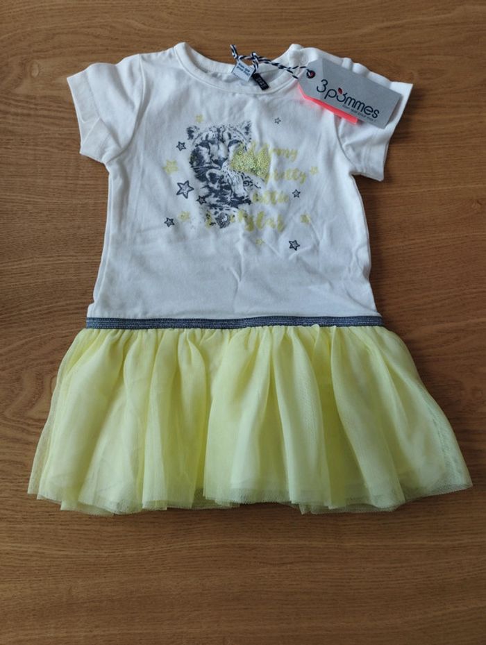 Robe manches courtes fille bas tutu jaune et haut blanc taille 9/12 mois 3 Pommes