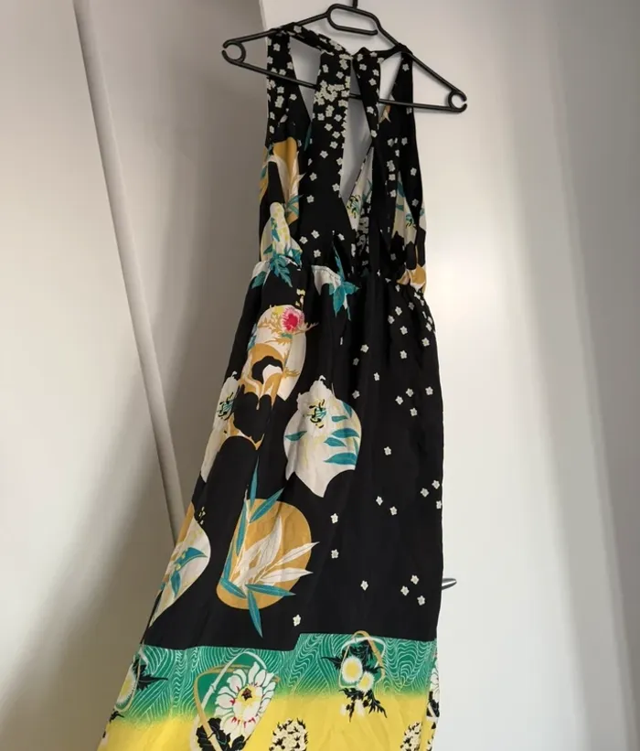 Jolie robe dos nu Zara S/36