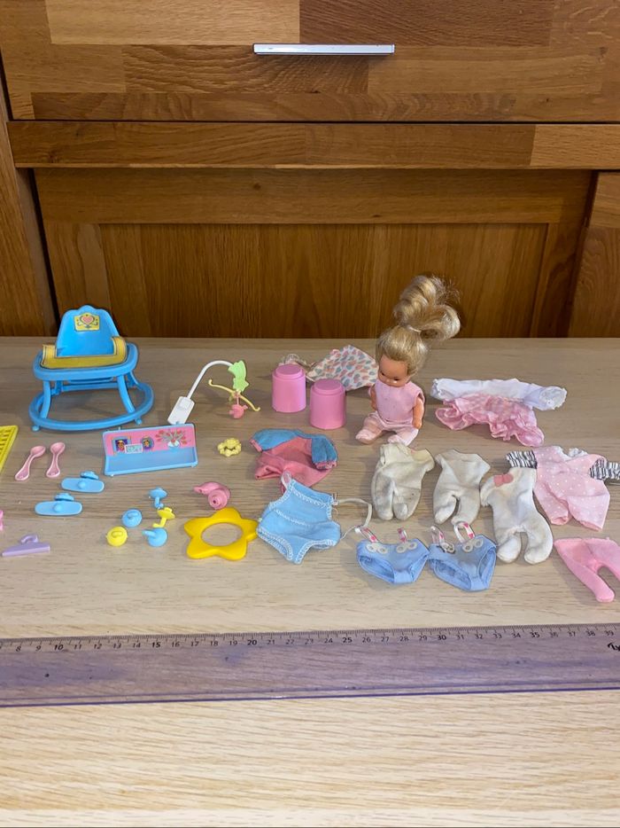 Mattel Barbie poupée doucoeur bebe baby accessoires family heart 1984