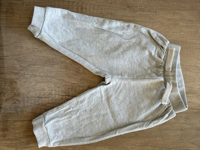 Lot 3 jogging 6 mois - photo numéro 5