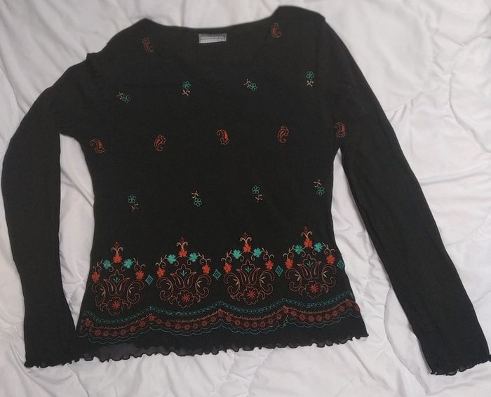 Haut elasthane fluide brodée