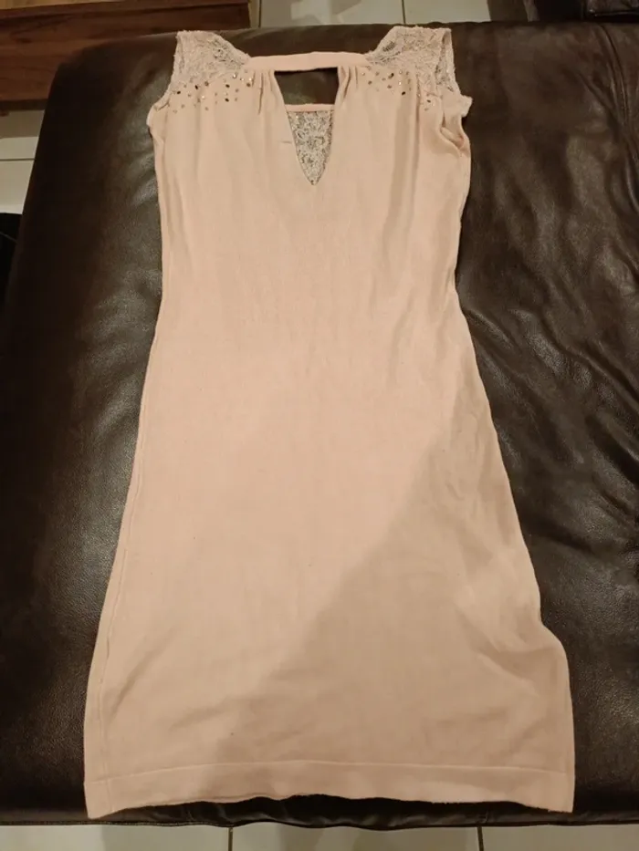 Magnifique robe sexy dentelle 36 Laetitia mem - photo numéro 3