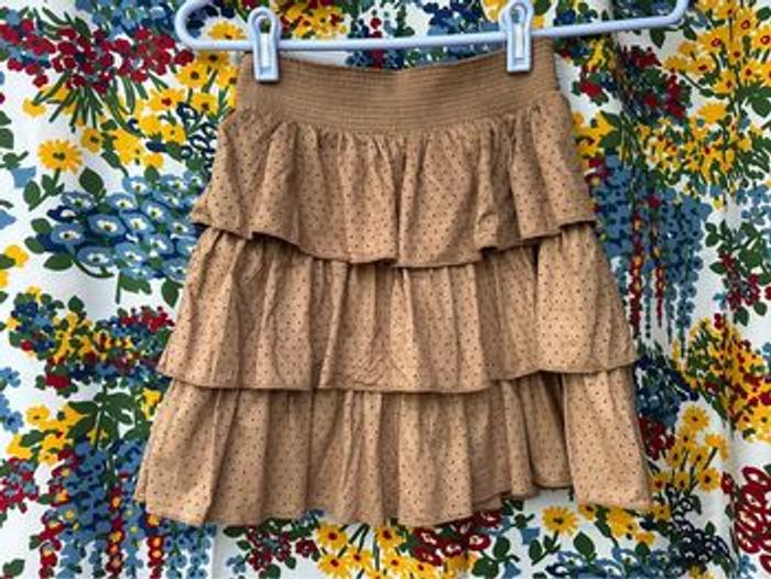 Jupe à volants et taille smock