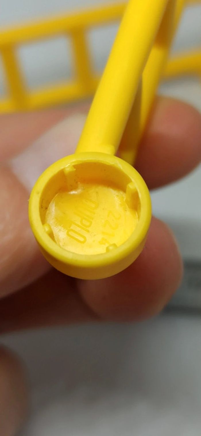 2 barrières jaunes lego duplo - photo numéro 4