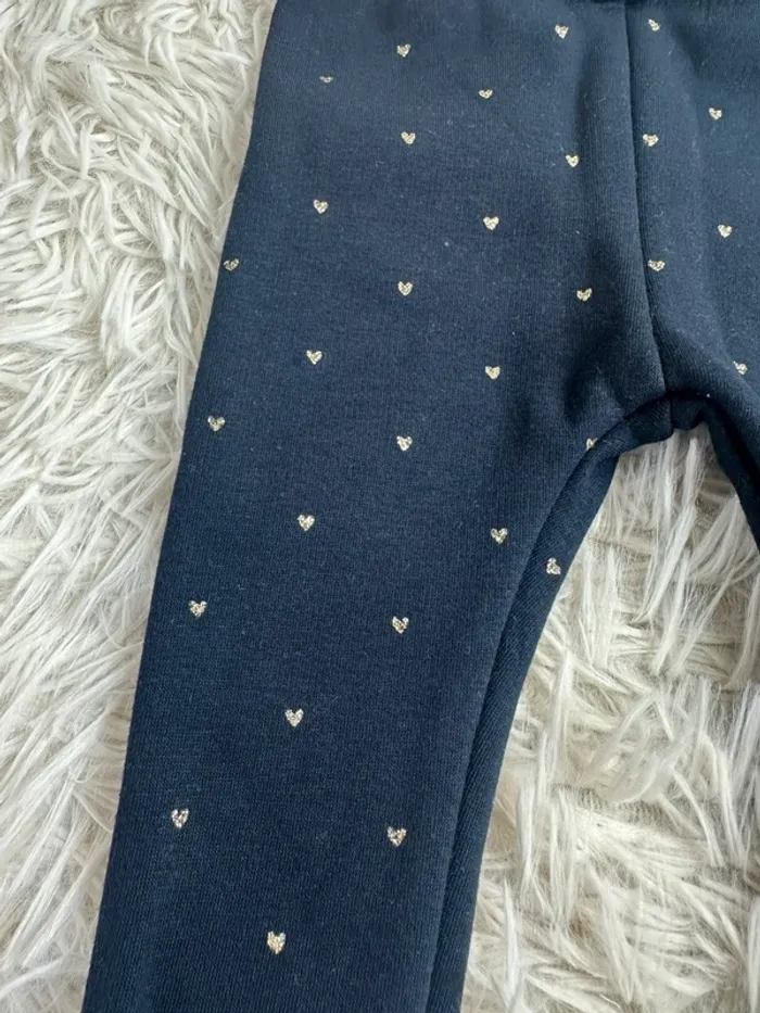 Pantalon molleton marine et cœur taille 6 mois Kiabi - photo numéro 2