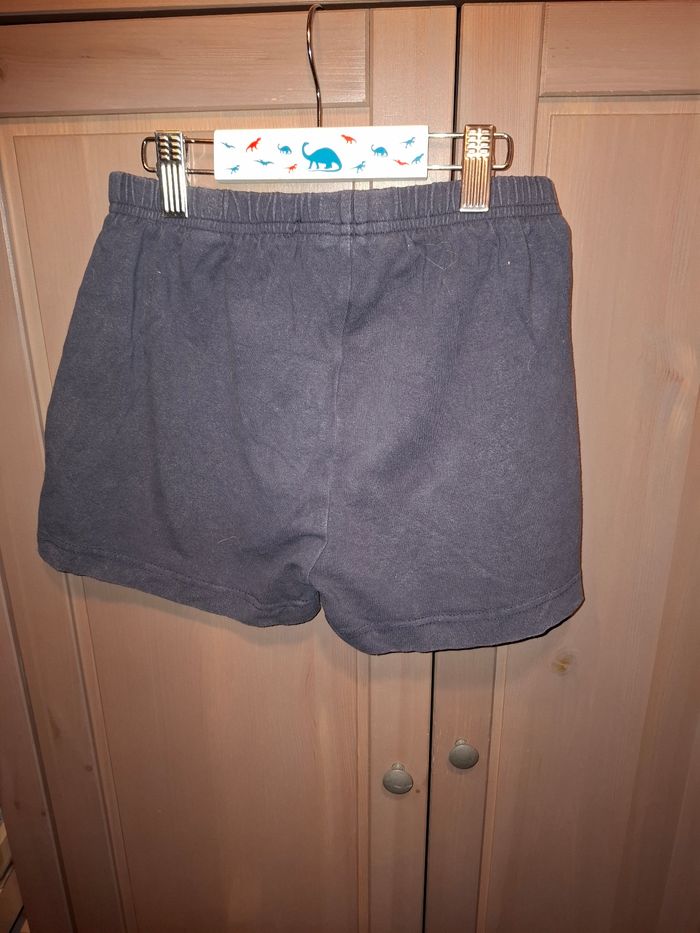 Short 8 ans - photo numéro 2