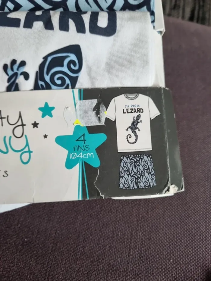 Lot de 2 pyjamas garçon neufs 4 ans - photo numéro 3