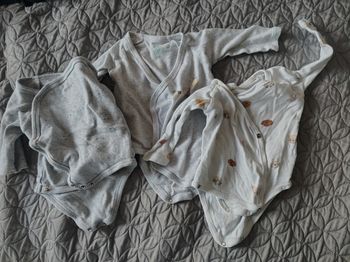 Lot bodies manches longues 3 mois