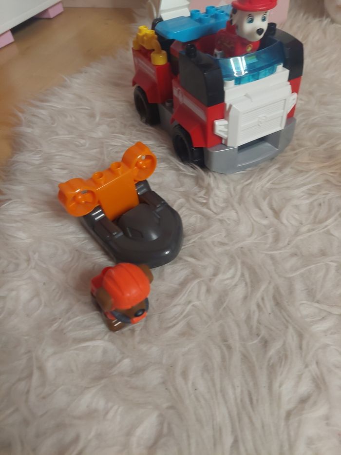 Mega Bloks Pat Patrouille camion de pompier de Marcus, blocs de construction et 2 figurines TBE 🚒 - photo numéro 5