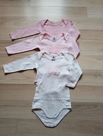 Lot 3 bodies 12 mois