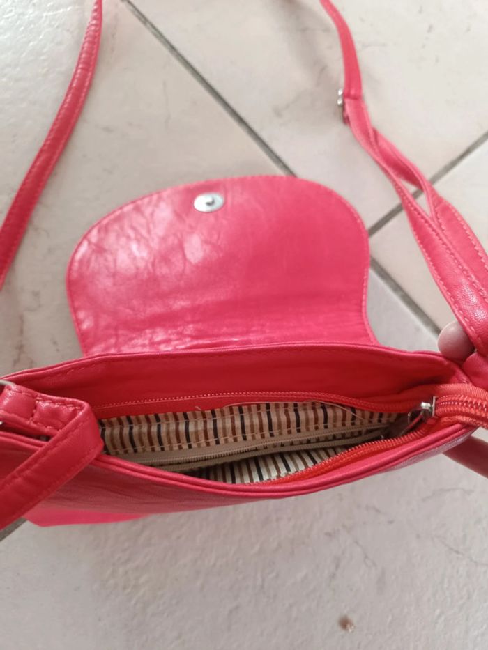 Petit sac bandoulière très bon état - photo numéro 3