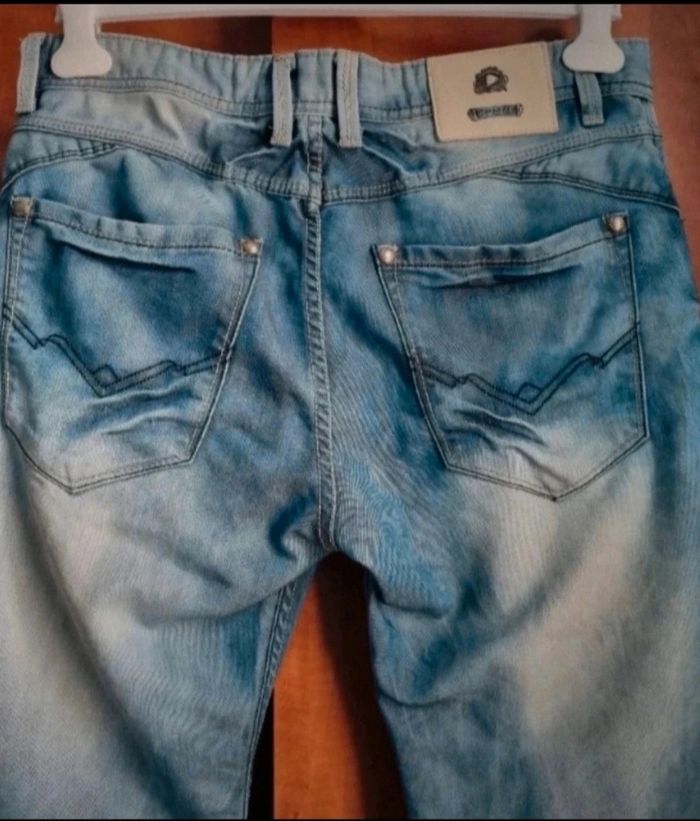 Jeans effet délavé - photo numéro 4
