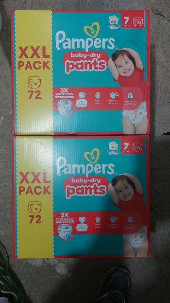 Couche pampers taille 7 pants baby dry 72couche par carton soit 144couche pour 45euro