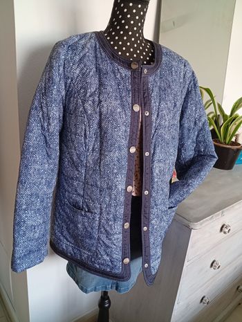 Veste légère. Atelier 4244