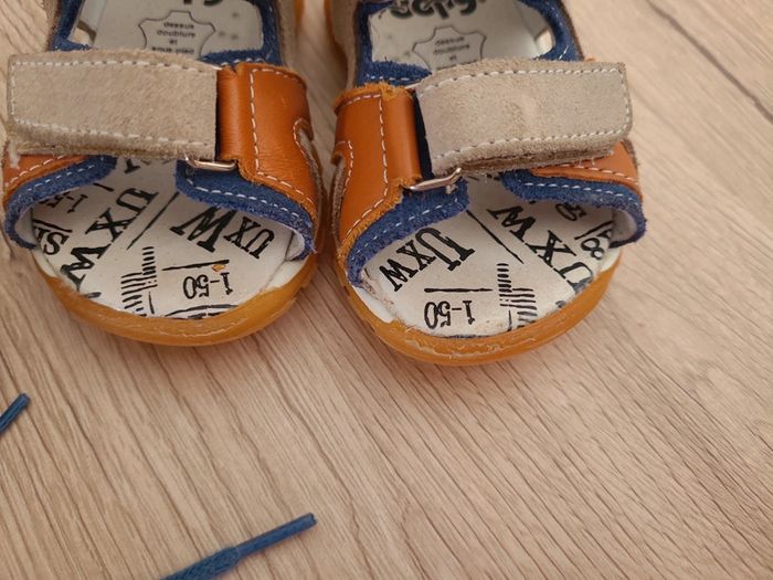 Lot chaussures - photo numéro 3