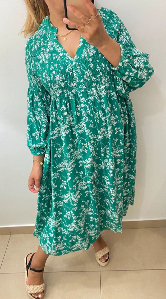 Superbe Robe Ample A Fleurs Taille S-M - photo numéro 7