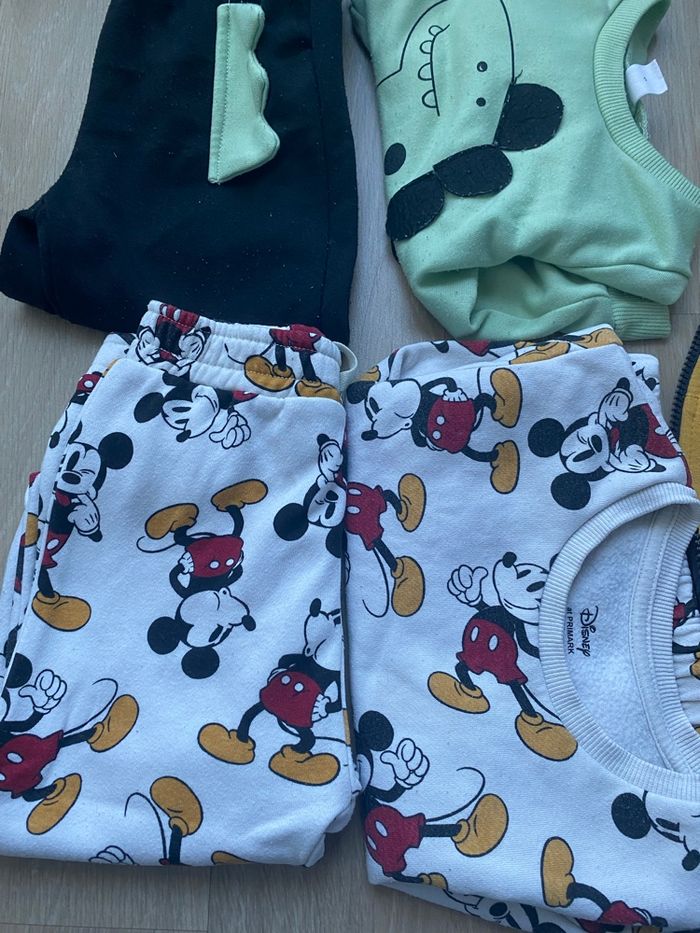 Lot vêtements garçon 12 mois - photo numéro 3