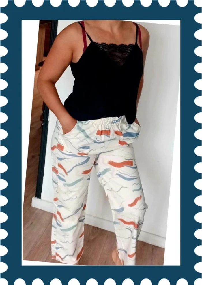 Magnifique pantalon carotte UPÉ taille L