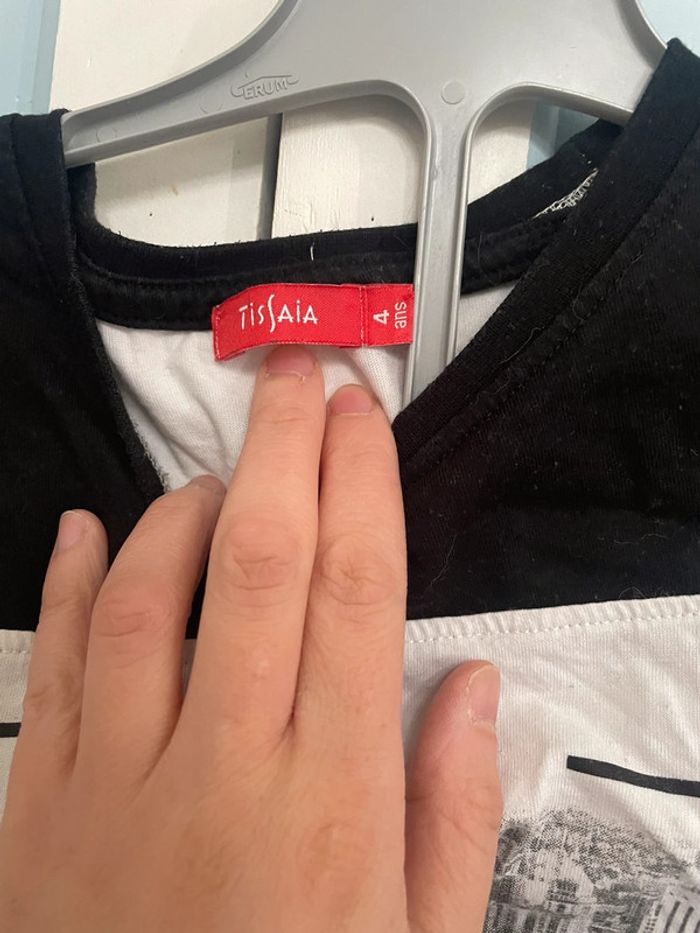 Tee shirt tissaia , très bon état, 4 ans - photo numéro 7