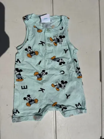 Grenouillère Mickey taille 56cm 1/3 mois