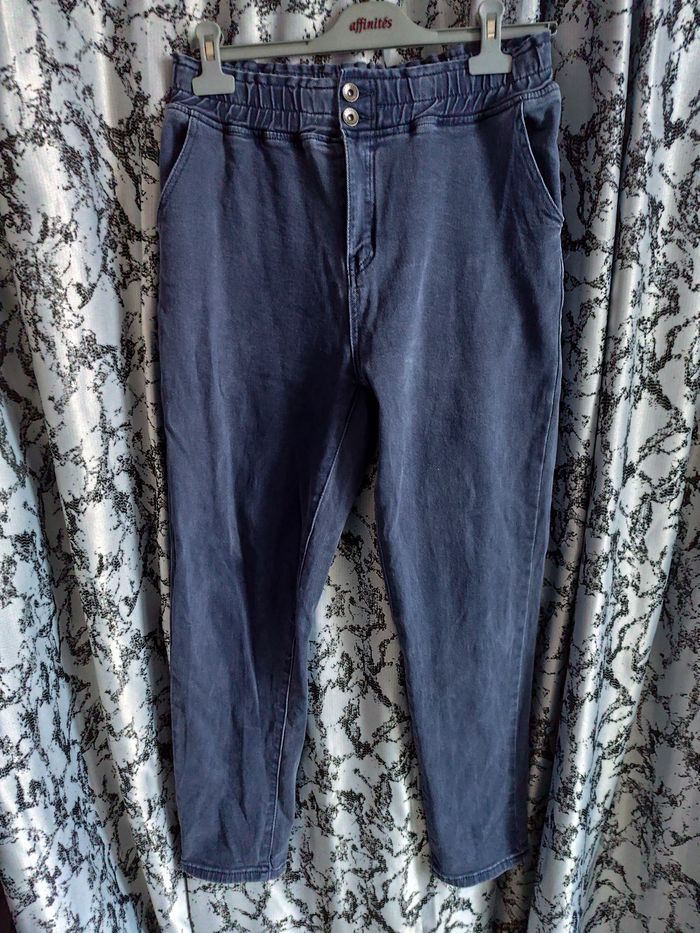 Pantalon en Jeans Mom Fit bleu / gris Naumy taille 40