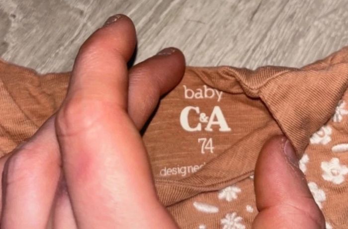 T-shirt bébé fille C&A, taille 12 mois - photo numéro 2