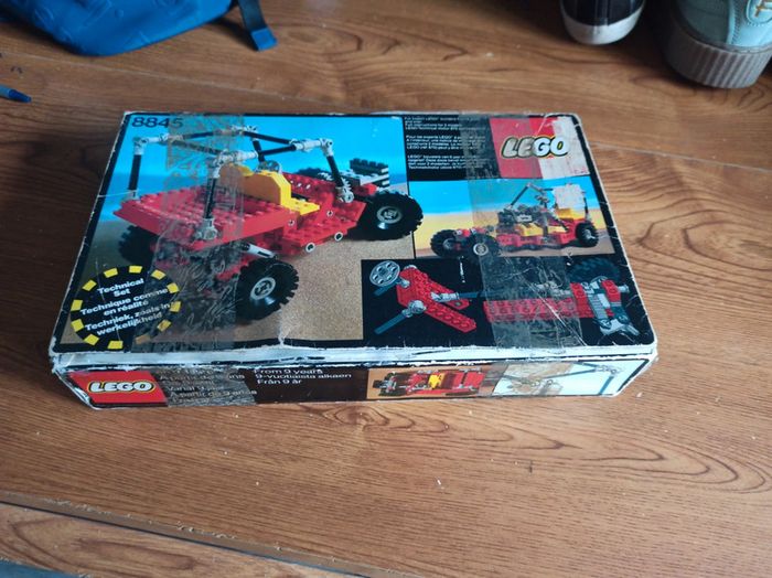 Lego technic dune 8845 avec boite
