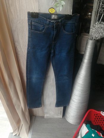 Jean 12A