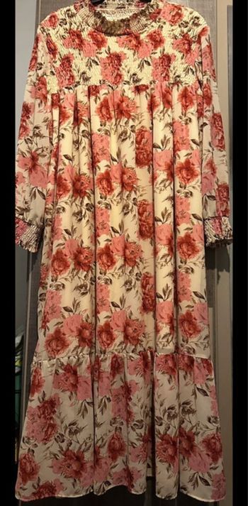 Robe longue fleurie smokée - Taille unique Très bon état