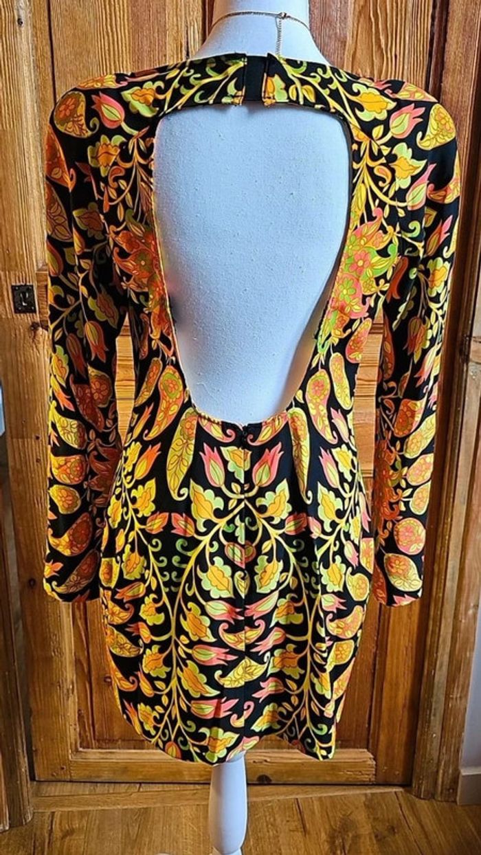 Robe courte dos nu Zara esprit 70s - photo numéro 2