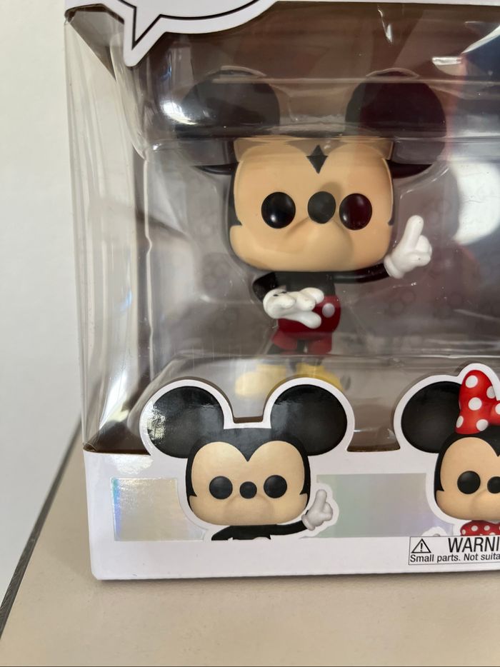 Funko  pop 100 ans Disney (Mickey Minnie daisy Donald) neuf - photo numéro 2