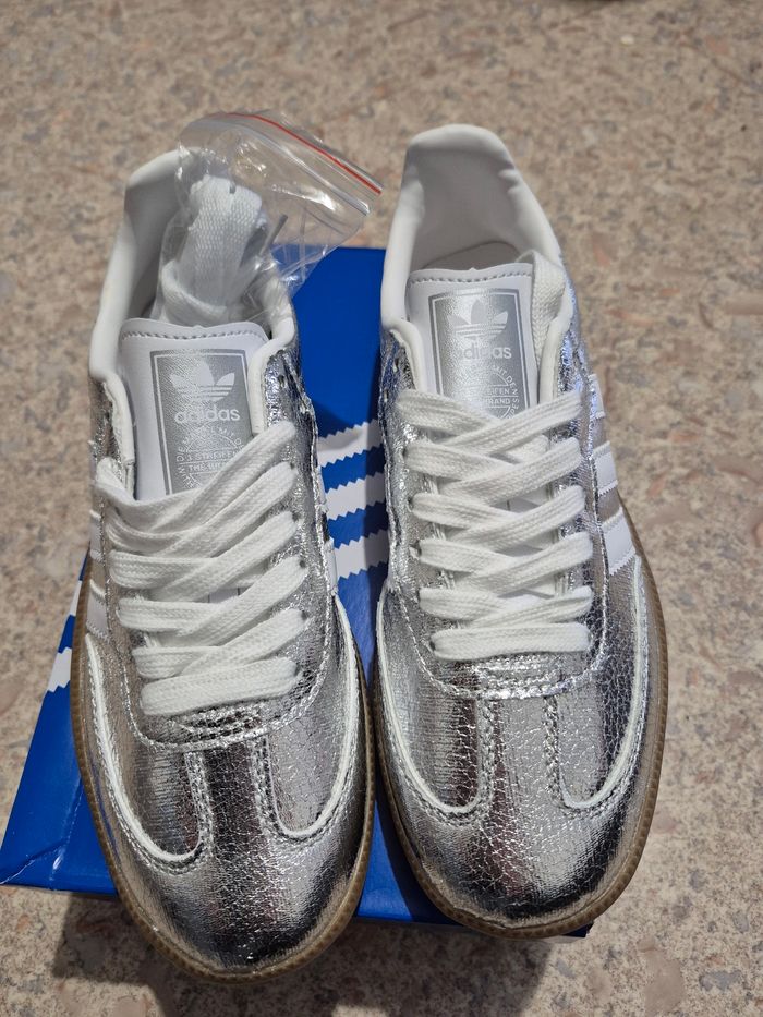 Adidas - photo numéro 2