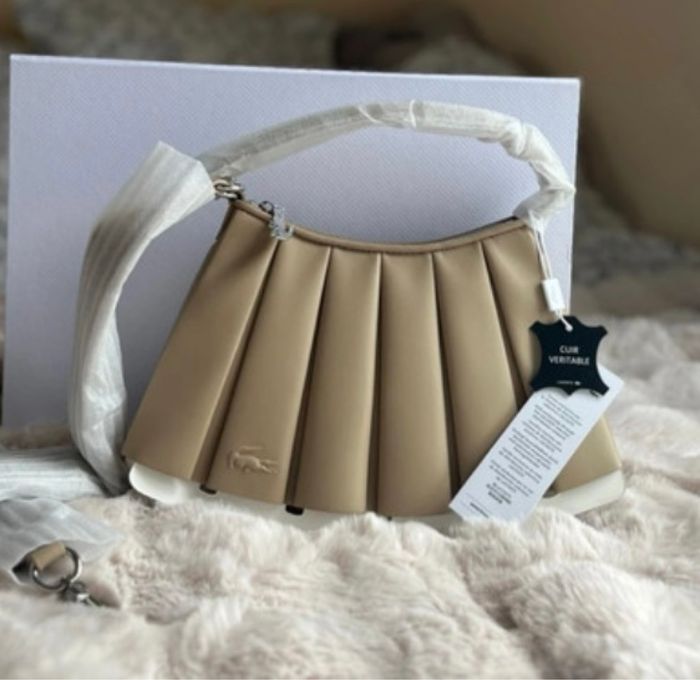 Sac à main lacoste neuf