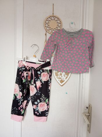 Lot mi saison bébé fille 6-12 mois, pantalon et pull manche longue