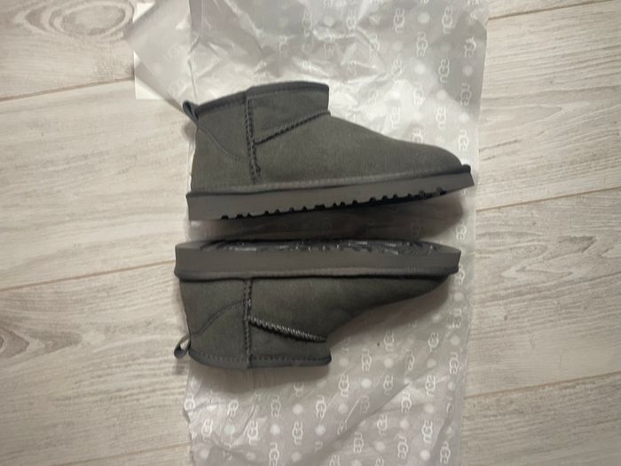 Ugg ultramini taille 38 grise - photo numéro 2