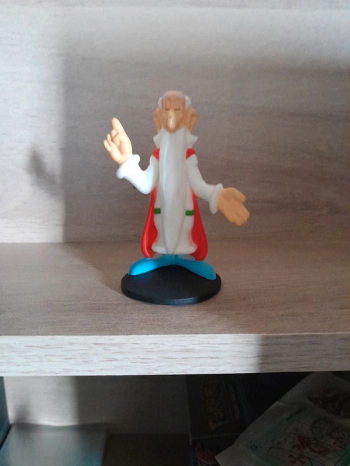 Figurine Panoramix doigt en l air Mc Donald