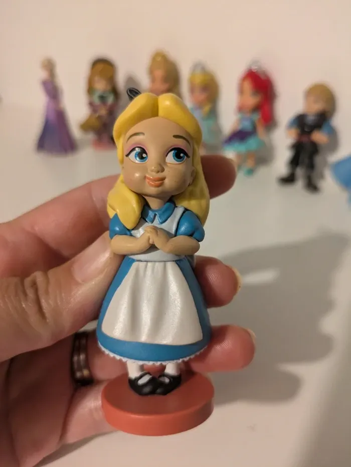 Lot de princesses Disney - photo numéro 4