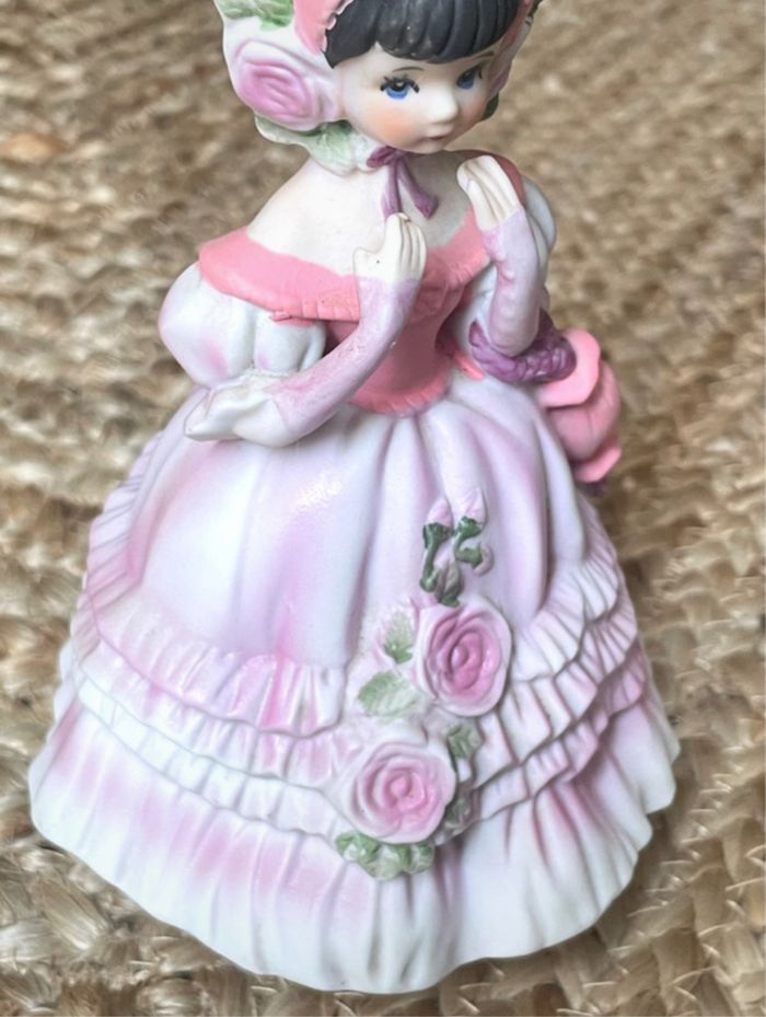 Figurine / Poupée musicale en biscuit de porcelaine - photo numéro 6