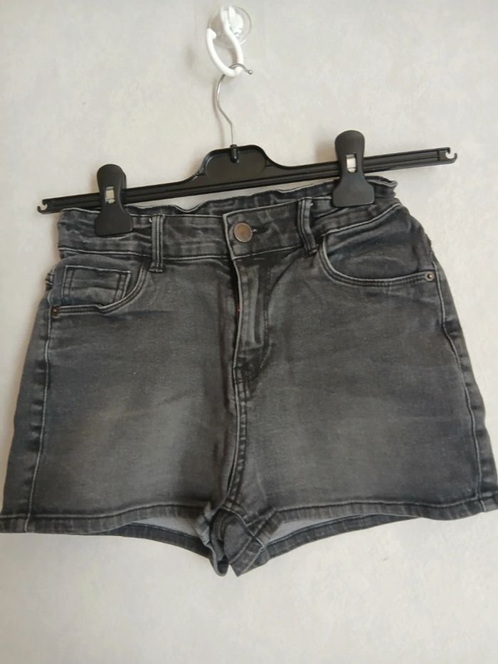 Short fille 14 ans