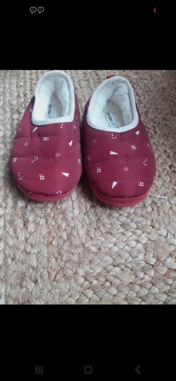 Adorables chaussons comme neufs