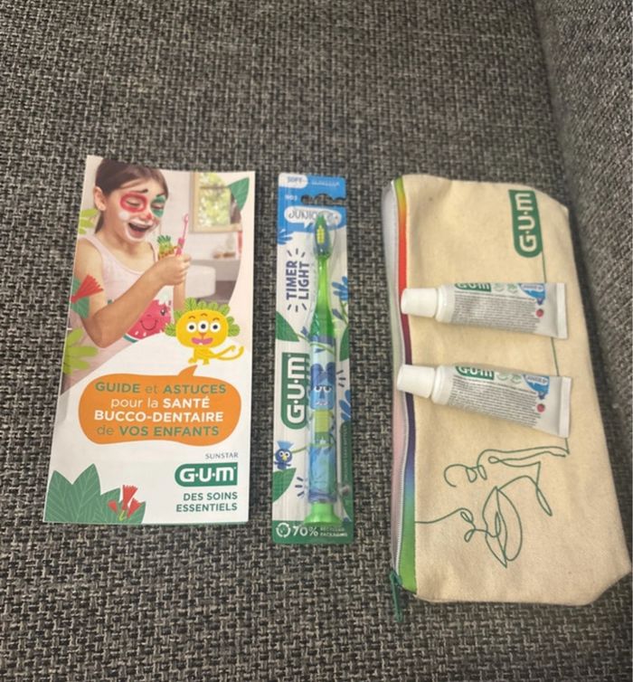 Trousse d hygiène bucco-dentaire dentaire enfant 6ans et + brosse à dent dentifrice enfant