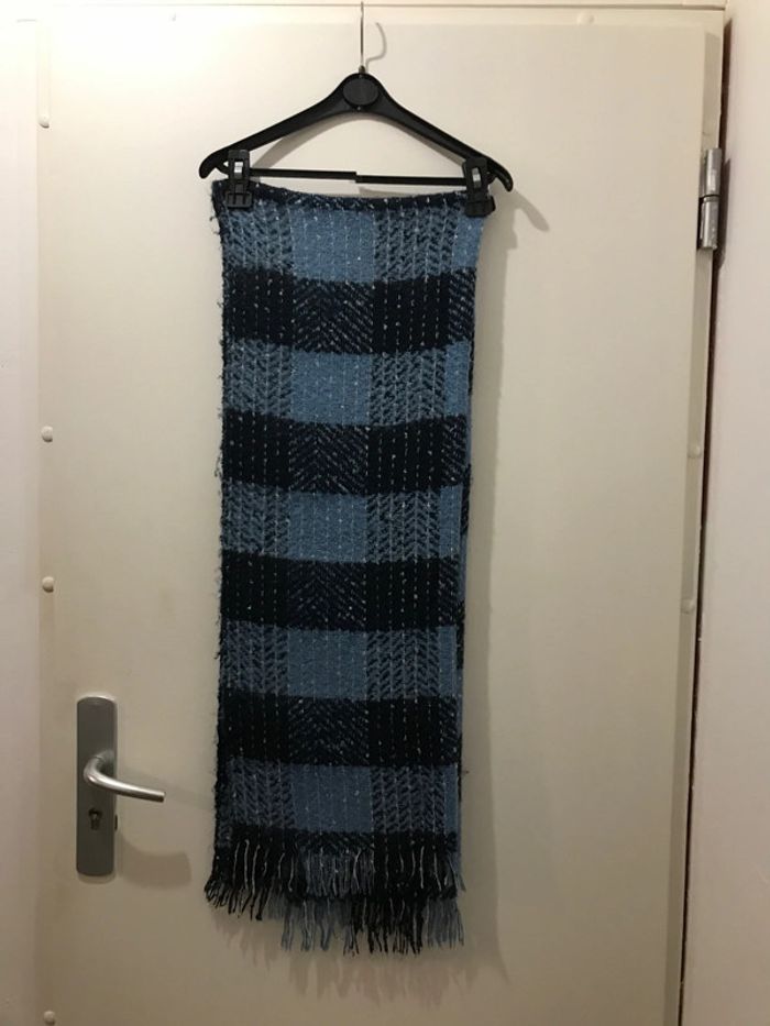 Longue écharpe châle hiver 🥶 🧣 à carreaux - photo numéro 2