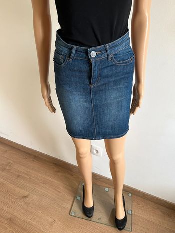 Jupe en jean bleue marine LolaLiza taille française 36 TBE (taille petit)