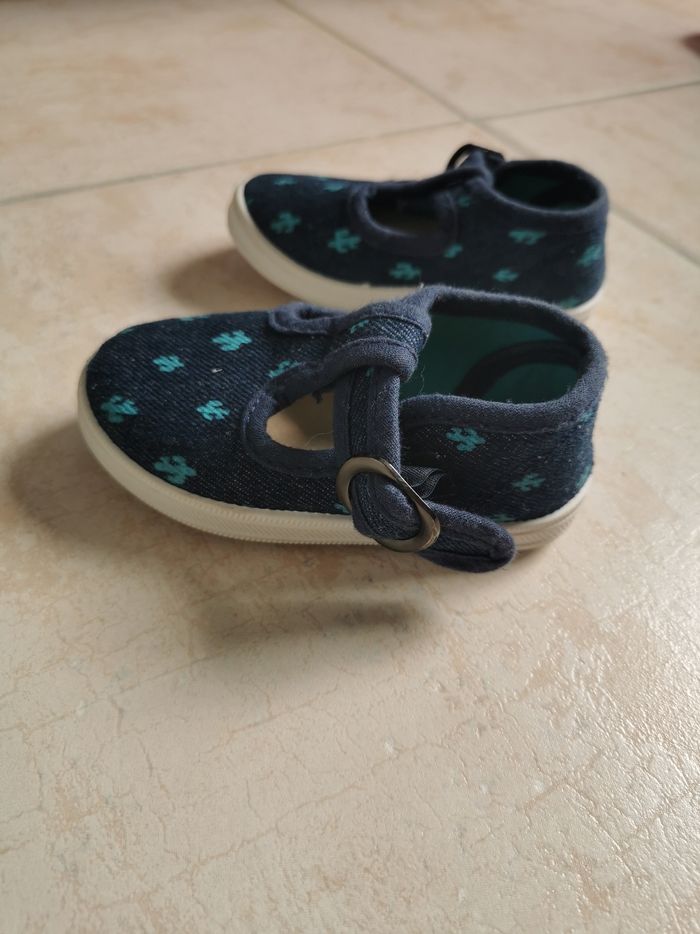 Chaussures toile taille 19 - photo numéro 2