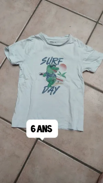 T-shirt crocodile surf