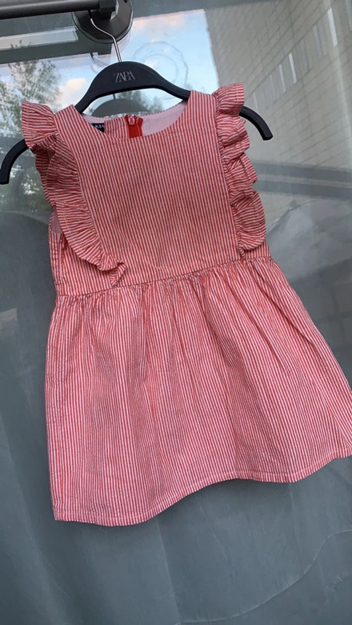 Jolie robe (24 mois) - photo numéro 2