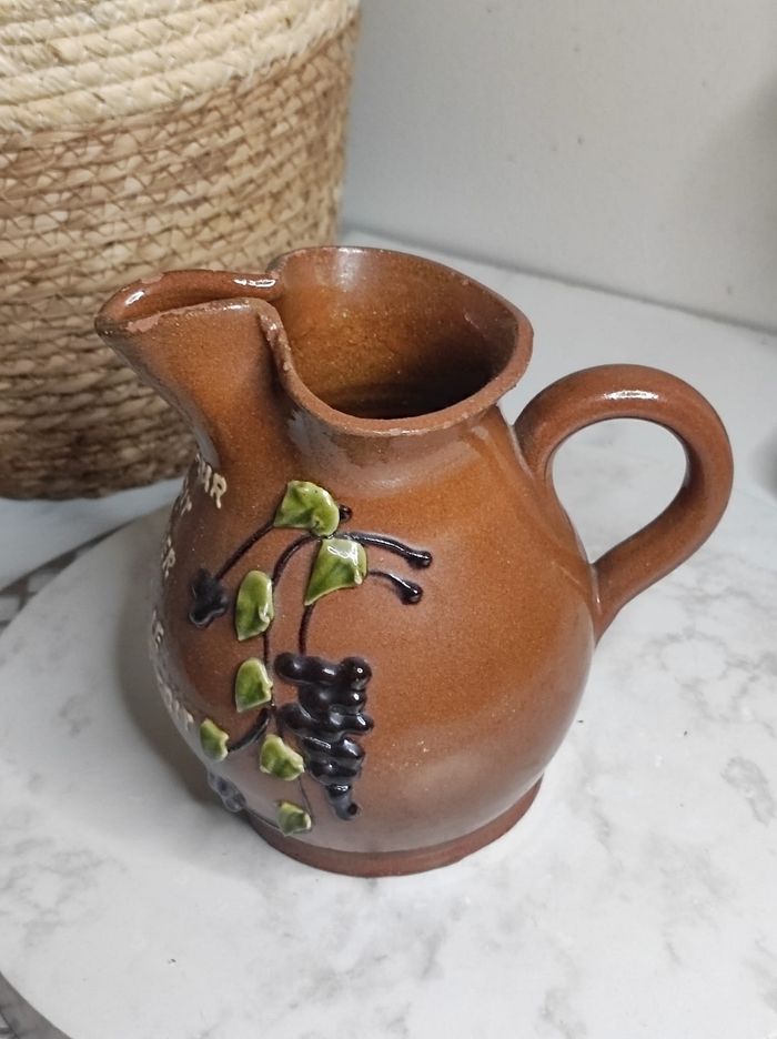 Pichet parlant en terre cuite - photo numéro 3